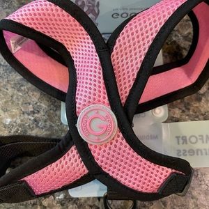 BRAND NEW WITH TAGS DOG HARNESS PINK